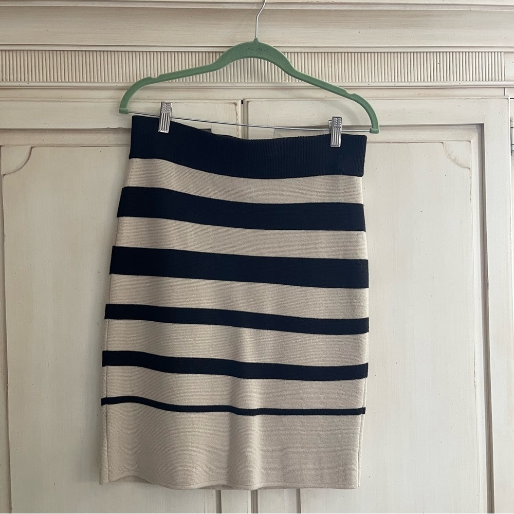 LOFT Sweater Skirt Black Cream Size S Wool-Blend Knit Pencil Classic